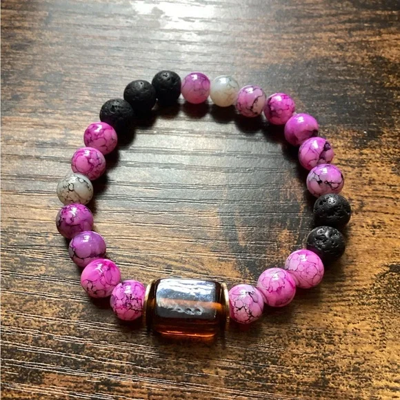 Bracelets - Picture 15 of 16